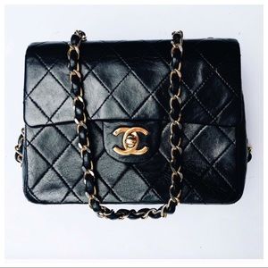 💯 % Authentic Vintage Mini Chanel Crossbody